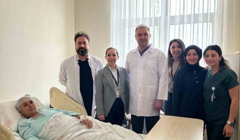 Bandırma’da 72 yaşındaki beyin tümörü hastası son teknolojiyle sağlığına kavuştu
