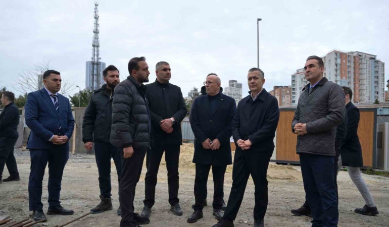 Esenyurt’ta yatırımlar hız kesmeden sürüyor