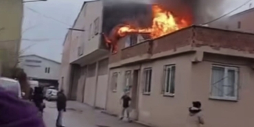 Bursa’da çatı yangını paniği