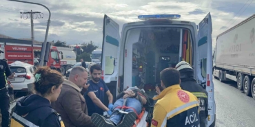 Tekirdağ’da kırmızı ışık ihlalinin kazayla sonuçlandığı anlar kamerada