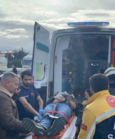 Tekirdağ’da kırmızı ışık ihlalinin kazayla sonuçlandığı anlar kamerada