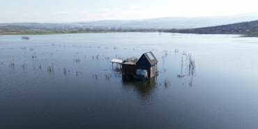 Bungalovlar, göl evi oldu