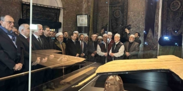 Hırka-i Şerif ziyarete açıldı