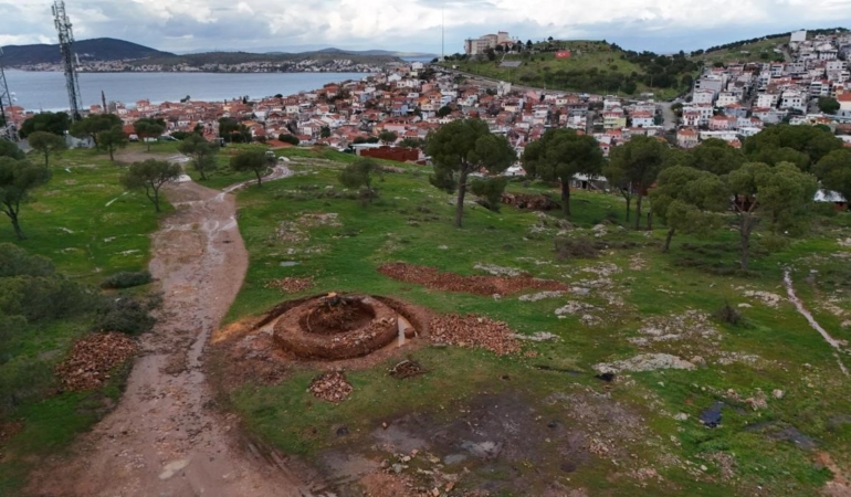 Ayvalık’ın tarihi yel değirmenleri gün yüzüne kavuşturuluyor