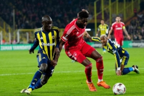 UEFA Avrupa Ligi: Fenerbahçe: 0 - Nottingham Forest: 3 (Maç sonucu)