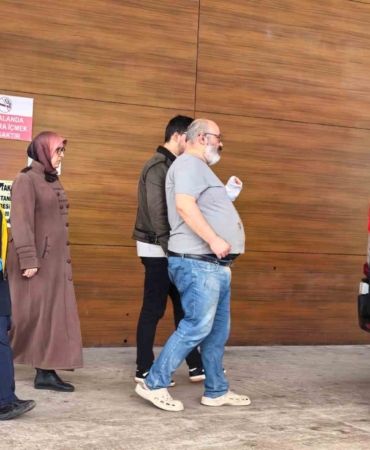 Mobilya ustası, 3 parmağını frezeye kaptırdı