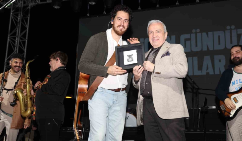 Nilüfer Genç Caz Evrencan Gündüz ile final yaptı