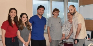 Geçirdikleri trafik kazası sonucu yaralanan Rus çift Çanakkale’de sağlığına kavuştu