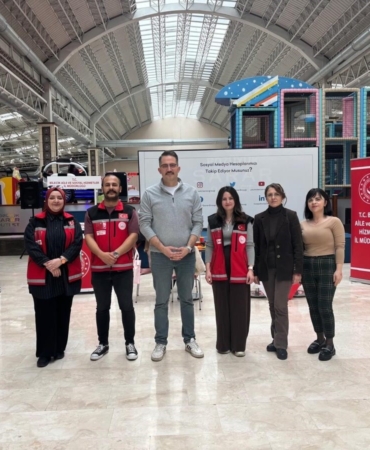 Bilecik’te çocuklar için renkli farkındalık etkinliği