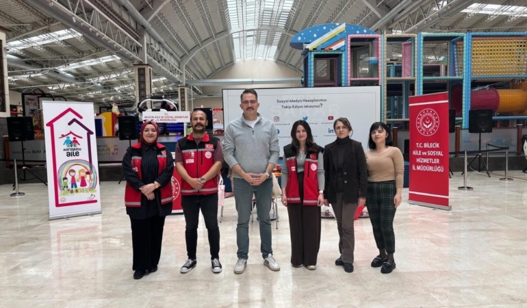 Bilecik’te çocuklar için renkli farkındalık etkinliği