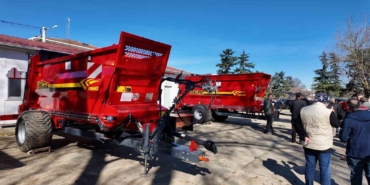 Tekirdağ’da üreticilere iklim dostu destek: 2 adet hayvan gübresi dağıtma römorku hizmete sunuldu