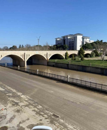 Biga’da taşan Kocabaş Çayı normale döndü