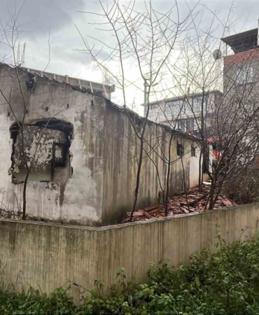 Gebze’de metruk evde yangın çıktı