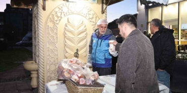 Sultangazi Belediyesi’nden iftara yetişemeyenler için sıcak çorba ikramı