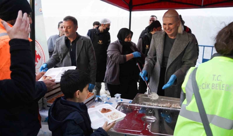 Bilecik’te iftar sofrasında binlerce kişi buluşuyor