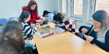 Bilecik’te Çocuk Evleri Sitesinde Kazaziye Takı Kursu başlatıldı