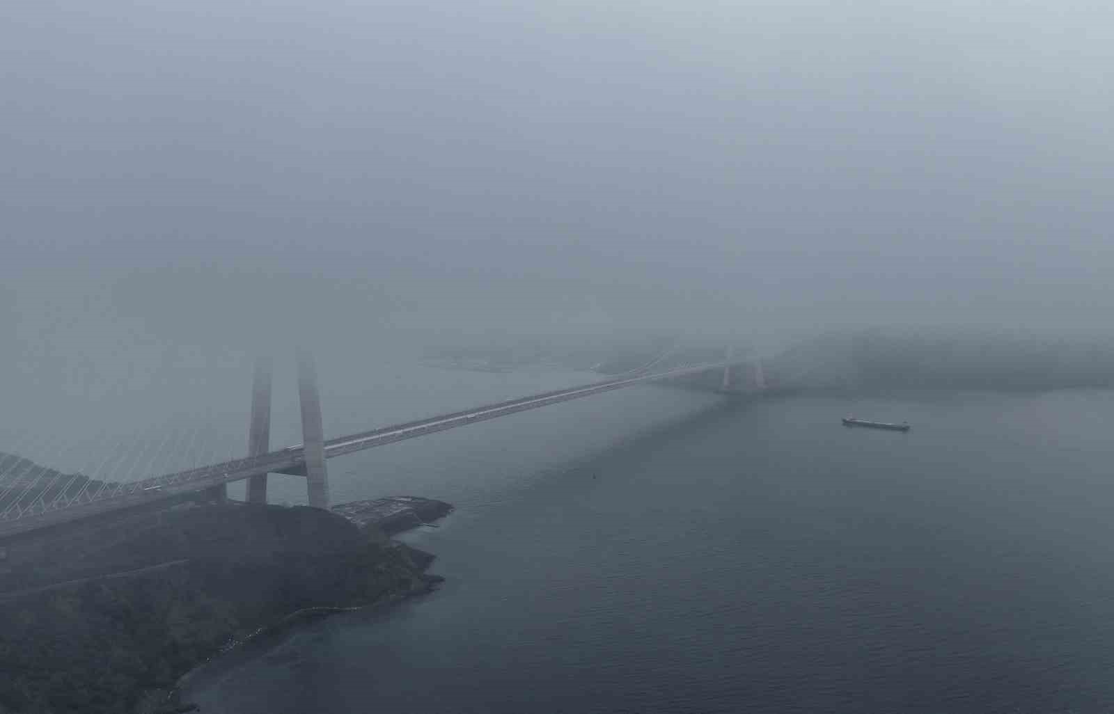 Yavuz Sultan Selim Köprüsü’nde etkili olan sis havadan görüntülendi