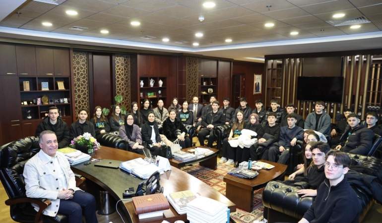 Sultangazi’de gençlik buluşmaları tam gaz devam