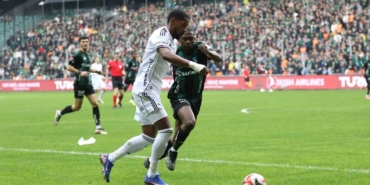 Trendyol Süper Lig: Kocaelispor: 0 - Beşiktaş: 0 (İlk yarı)