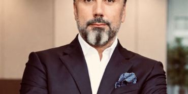 Altında sert dalgalanma