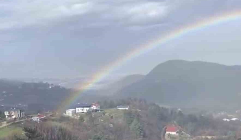 Bursa’da yağmur sonrası gökkuşağı görsel şöleni