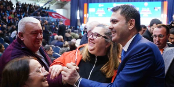 Bakan Kurum: "Türkiye zorluklar karşısında dimdik ayakta"