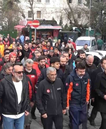 Bursa’da 6 Şubat şehitleri için sessiz yürüyüş