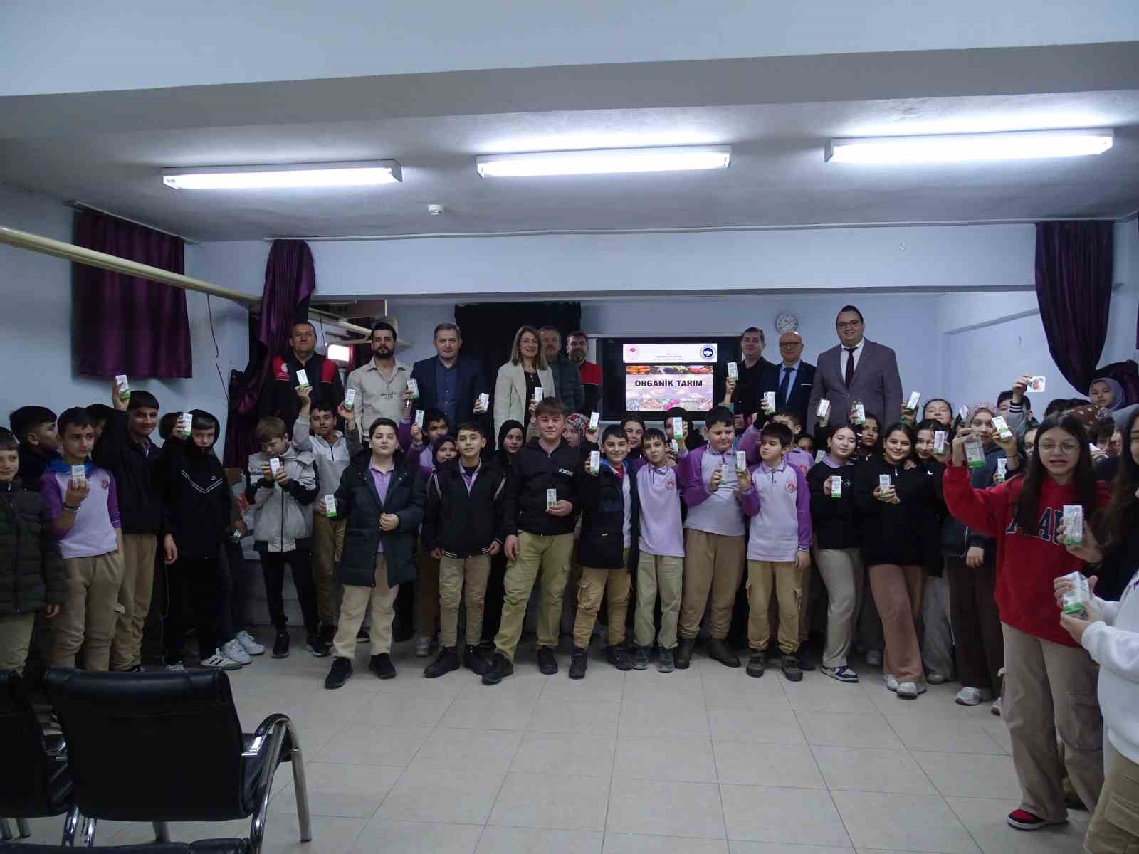 Havran İmam Hatip Ortaokulu’nda organik tarım ve iyi tarım uygulamaları eğitimi verildi