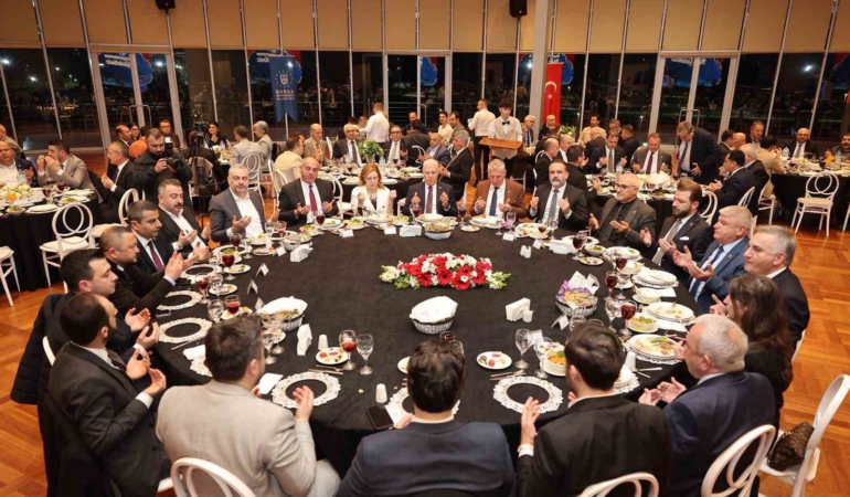 Bursa’da özlenen tablo...Mecliste su için tartıştılar, iftarda aynı sofrada buluştular