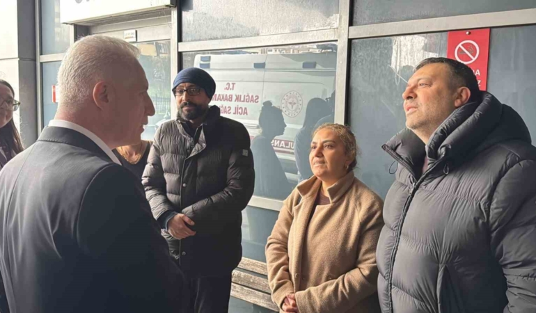 Vali Gül ve İl Emniyet Müdürü Yıldız’dan enkazdan kurtarılan yaralılara hastane ziyaret