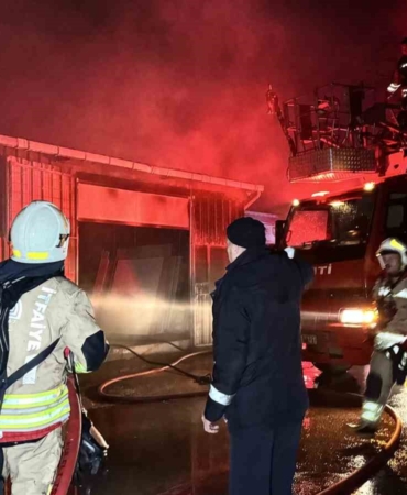 Mobilya atölyesinde yangın