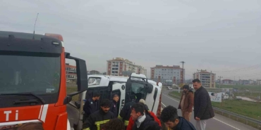 Tekirdağ’da virajı alamayan tır devrildi
