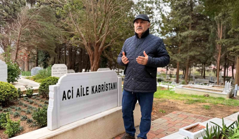 Oğuz Murat Aci’nin mezarını ziyaret eden baba Özer Aci: "Bu beşinci bayram, elimizi öpecek bir evlat kalmadı"