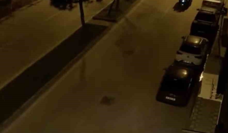 Bursa’da davulcular elektrikli açık kasalı motosikletle sahura kaldırıyor