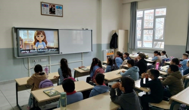 Burhaniye’de okullarda Finansal Okuryazarlık dersi