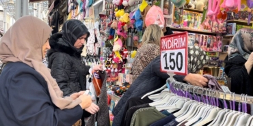 Bursa’da bayram hareketliliği çarşılara yansıdı