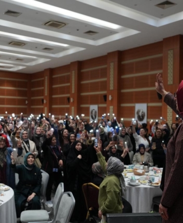 AK Parti İstanbul İl Kadın Kolları Başkanlığı tarafından kadın kolları mahalle başkanlarına yönelik iftar programı düzenlendi