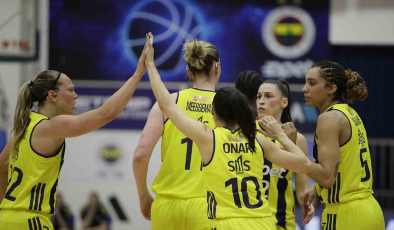Fenerbahçe, Kadınlar Basketbol Süper Ligi yarı final serisinde 1-0 öne geçti