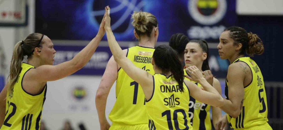 Fenerbahçe, Kadınlar Basketbol Süper Ligi yarı final serisinde 1-0 öne geçti