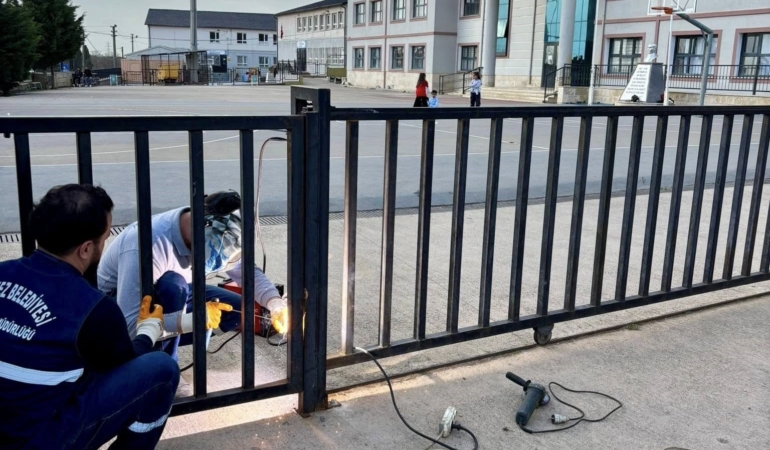 Körfez’de eğitim kurumlarına destek sürüyor