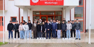 Vali Sözer bayramda çocuklar ve öğrencilerle buluştu