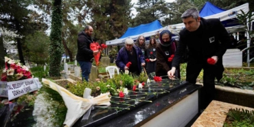Merhum Hüseyin Güler vefatının ikinci yılında Kartal’da mezarı başında anıldı