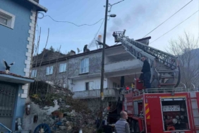 Bilecik’te evin bacasında çıkan yangın korkuttu