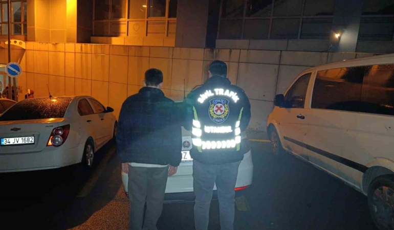 Avcılar’da trafikte takip ettiği sürücüye tehditler savuran şahıs yakalandı