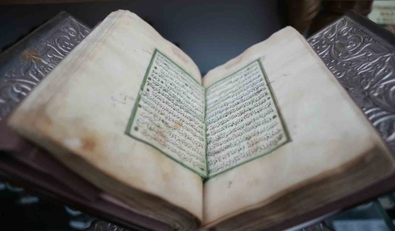 40 binden fazla Mukaddes Emanet’e gönüllü bakım