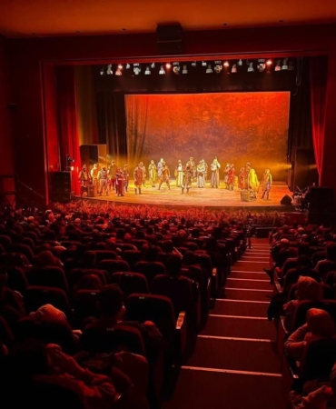 ‘2026 Şeyh Edebali Yılı’ kapsamında ‘Devlet Ana’ oyunu Bilecik’te sahnelendi