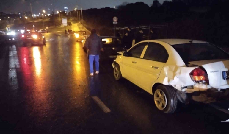 Maltepe’de 4 araçlı zincirleme kaza: 1 yaralı