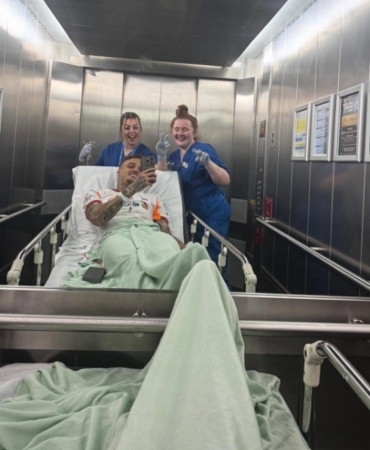 Noa Lang, ameliyatının iyi geçtiğini paylaşımıyla duyurdu