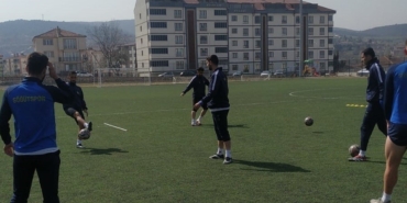 Söğütsporlu futbolcular son antrenman sonrası bayram iznine çıktı