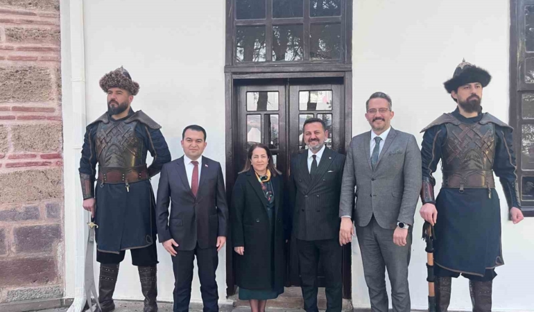 Bakan Yardımcısı Madak, Ertuğrulgazi Türbesi’ni ziyaret etti